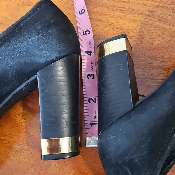 Tory Burch “Maddie” Suede Pumps — Elegant Block Heel Classic Sz 7.5 - Picture 13 of 13